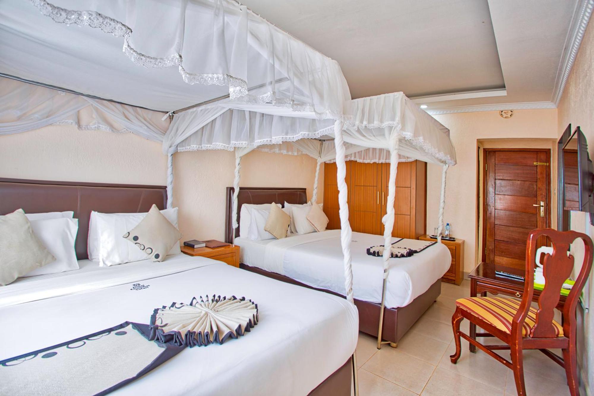 Chambai Hotel ไนวาชา ภายนอก รูปภาพ