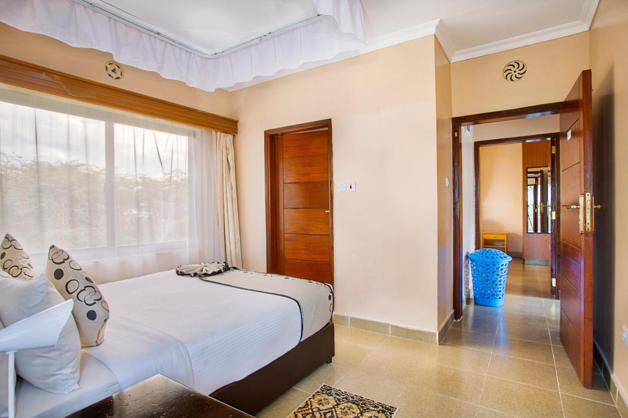 Chambai Hotel ไนวาชา ภายนอก รูปภาพ