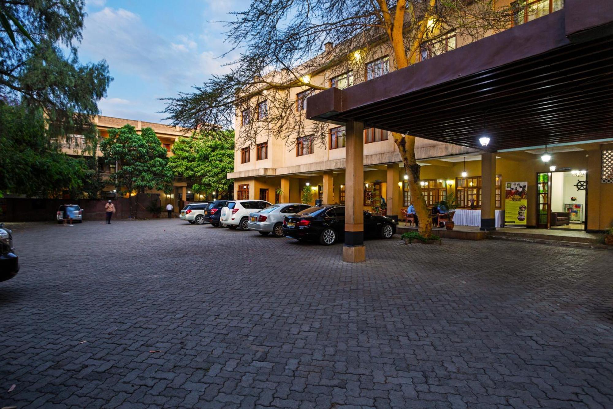 Chambai Hotel ไนวาชา ภายนอก รูปภาพ